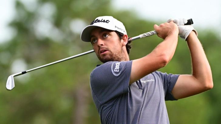 Golfer Davis Riley 